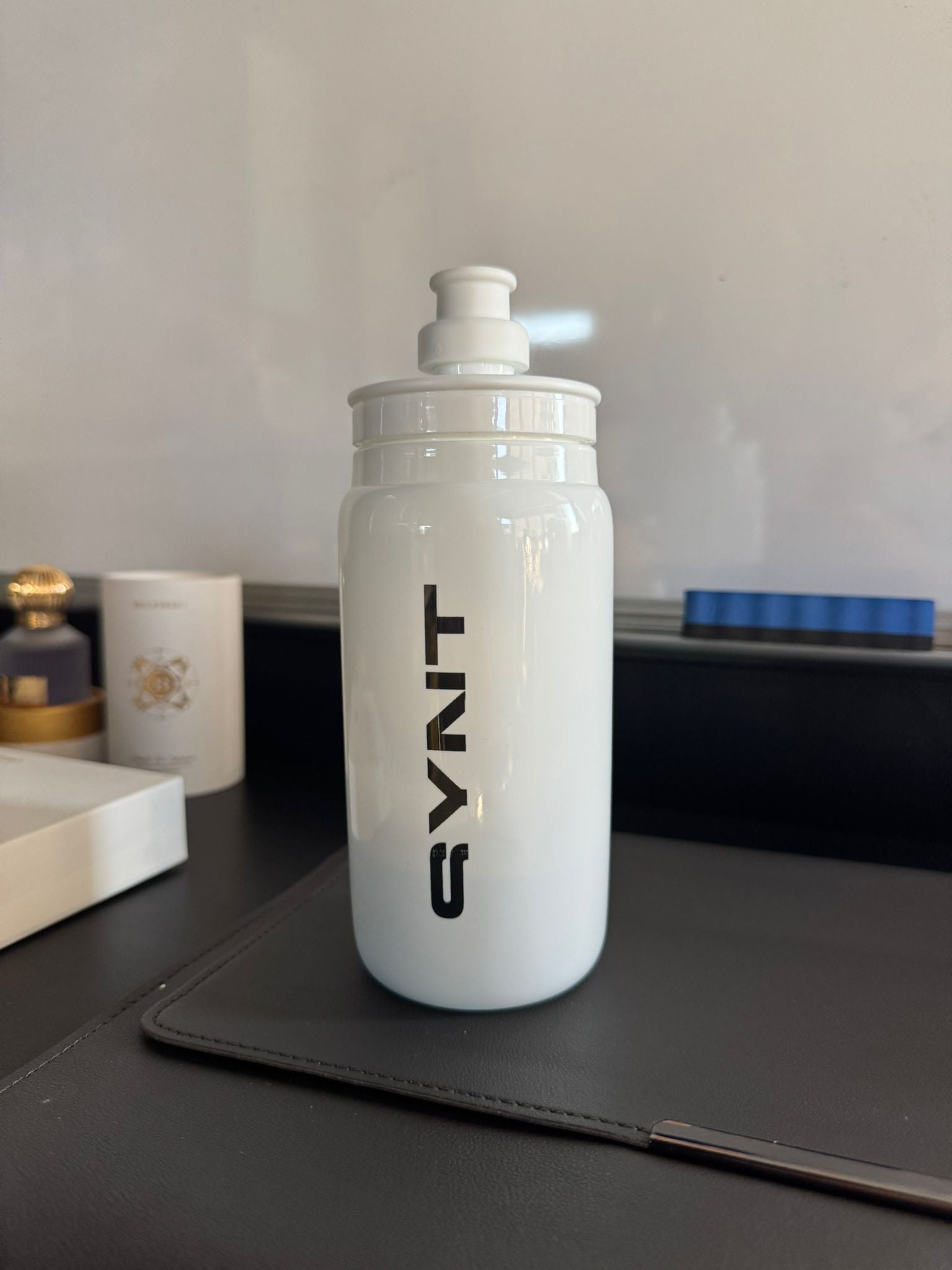 SYNT Wasserflasche